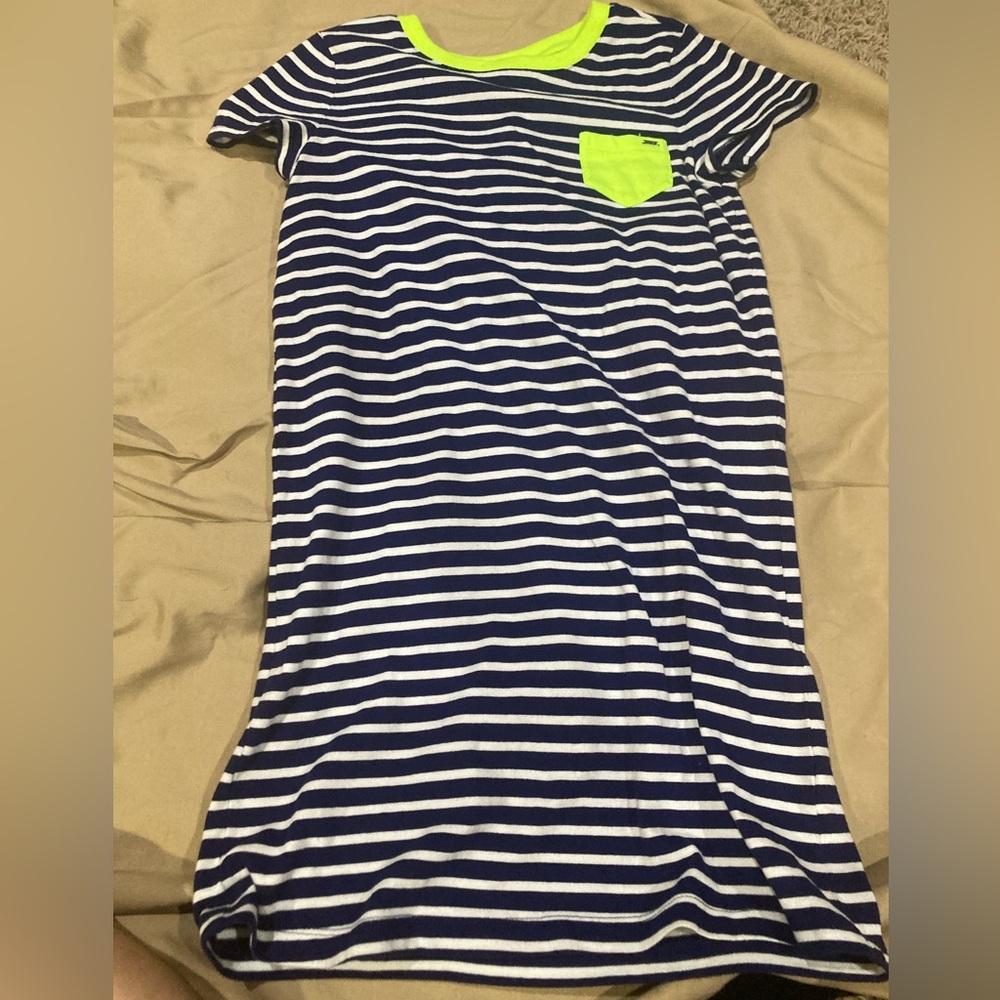 TOMMY HILFIGER girls long shirt. Girls’ size 14